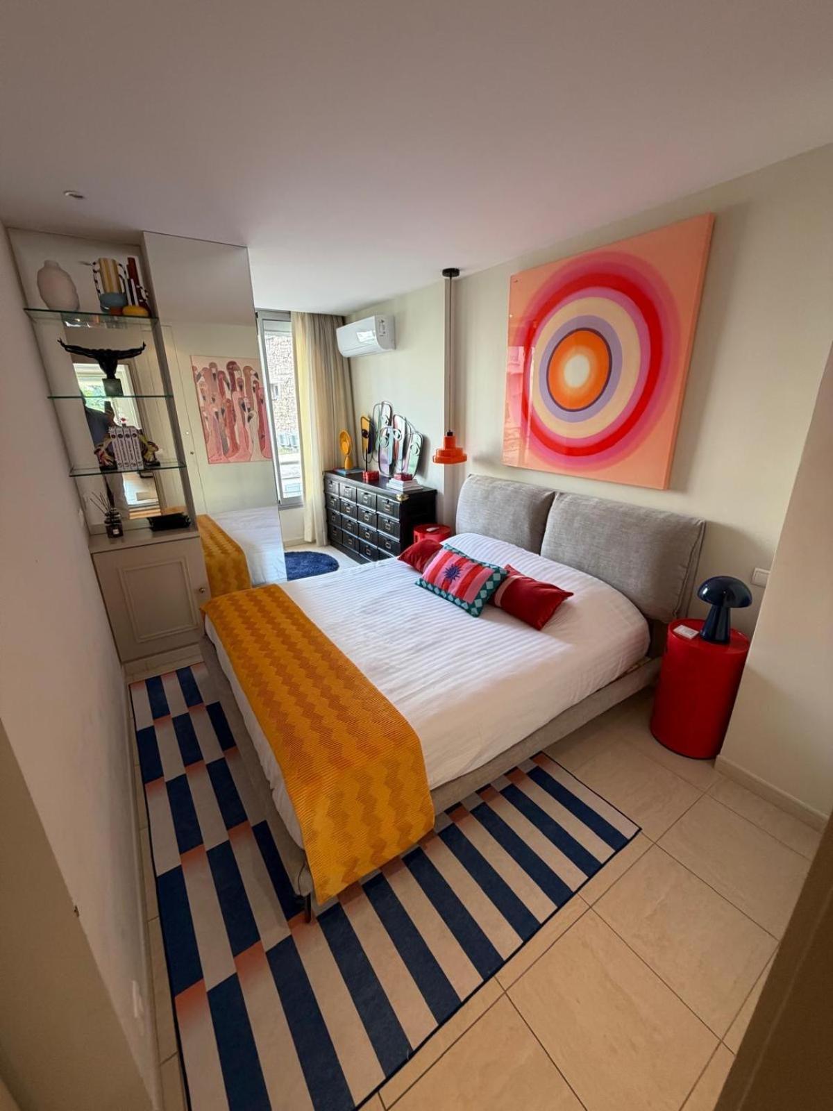 Two-Bedroom Apartment Sea View