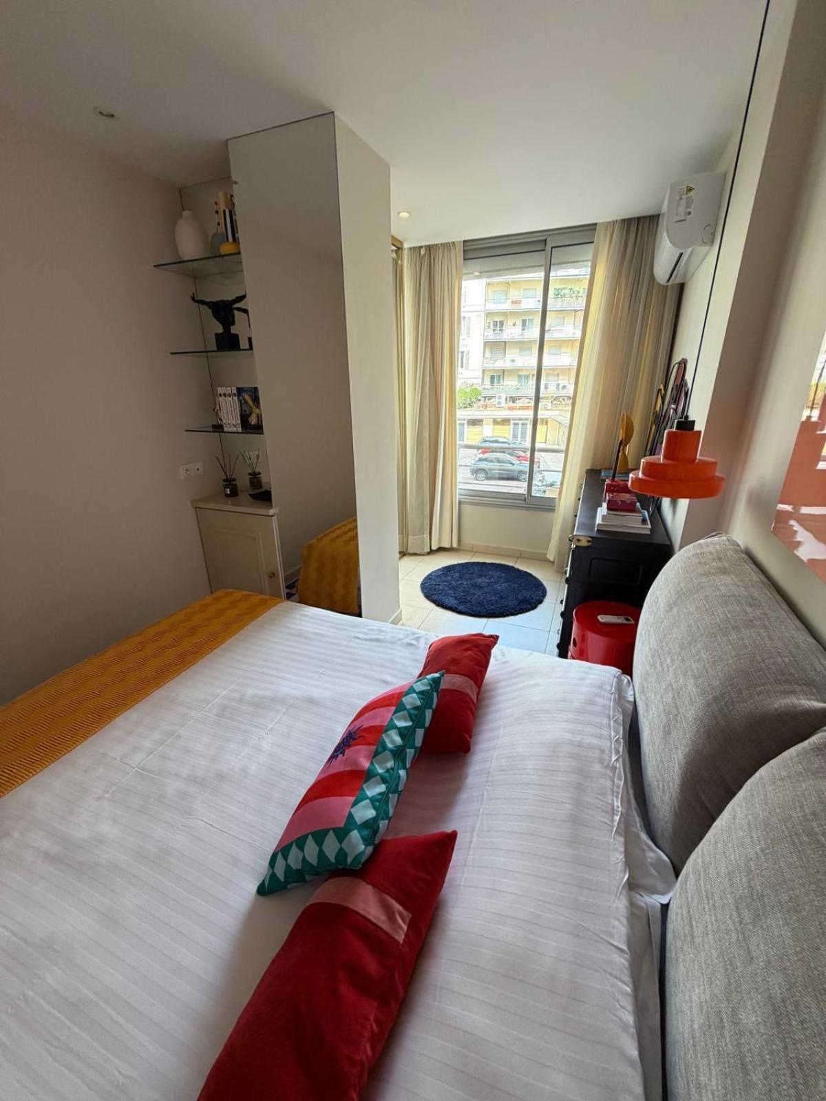 Two-Bedroom Apartment Sea View